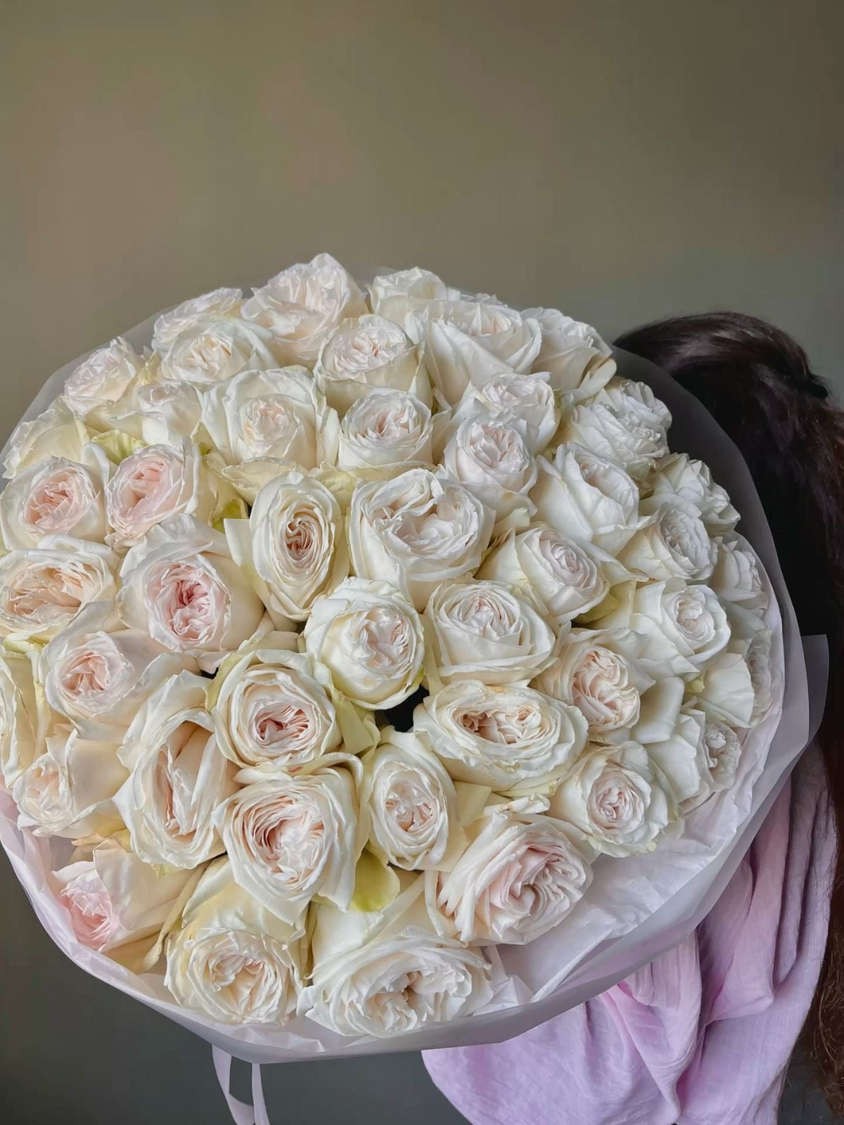 White O’Hara Garden Roses — Blush Ivory Garden Roses · Roses by Ame Flowers